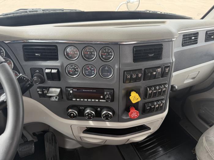 2021 Peterbilt 579-28