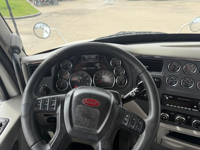 2021 Peterbilt 579-29
