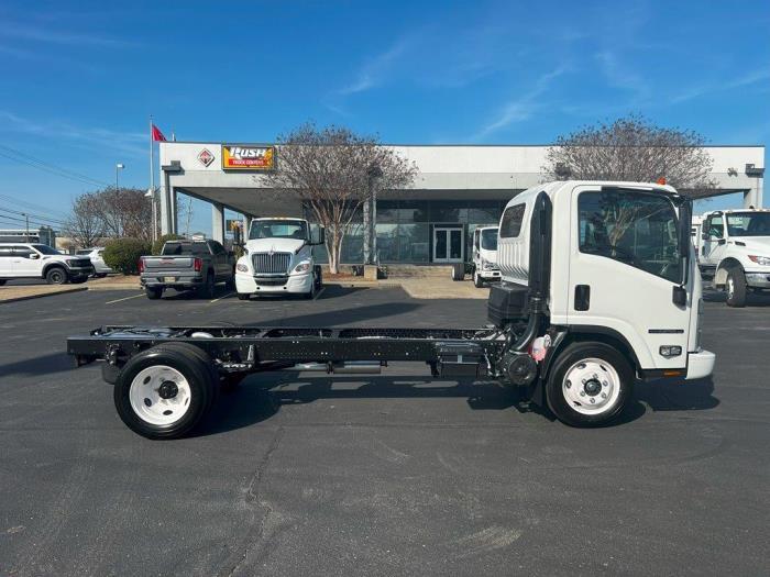 2024 Isuzu NRR-6