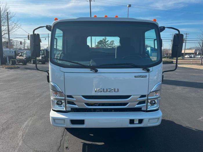 2024 Isuzu NRR-2