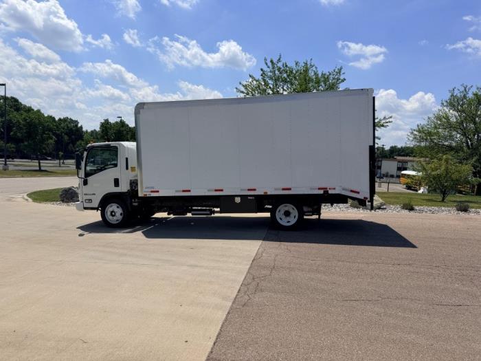2026 Isuzu NPR-HD-6