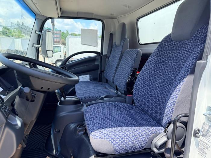 2026 Isuzu NPR-HD-22