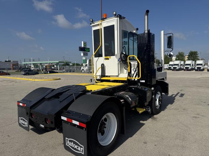 2027 Autocar ACTT42-5