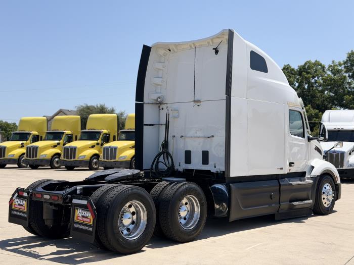 2022 Peterbilt 579-4