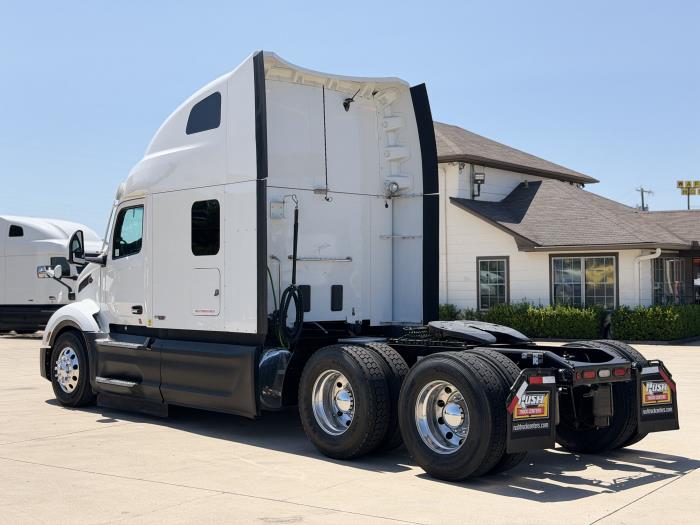 2022 Peterbilt 579-6