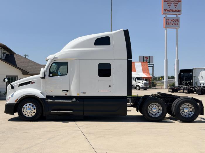 2022 Peterbilt 579-7
