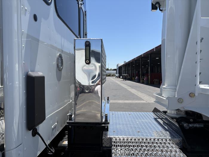 2027 Peterbilt 589-9