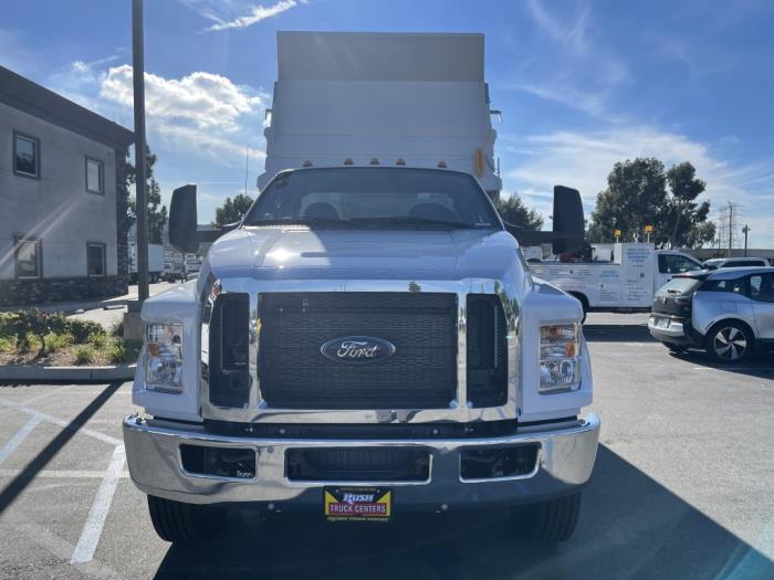 2026 Ford F-750-29