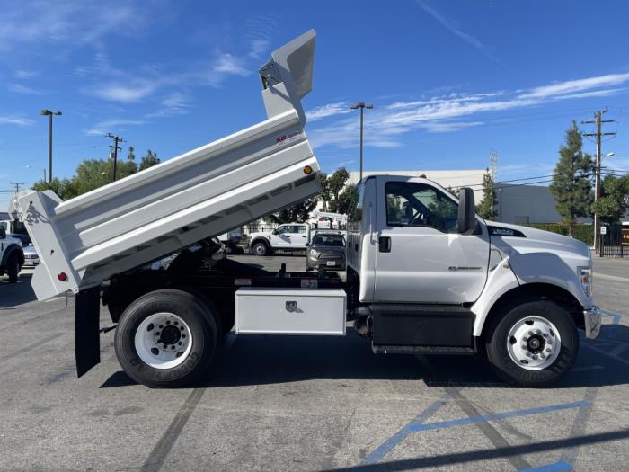 2026 Ford F-750-28