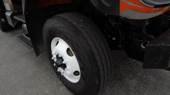 2013 International 7400-17