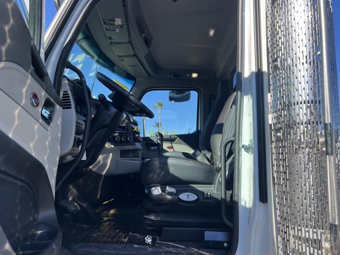 2027 Peterbilt 567-20