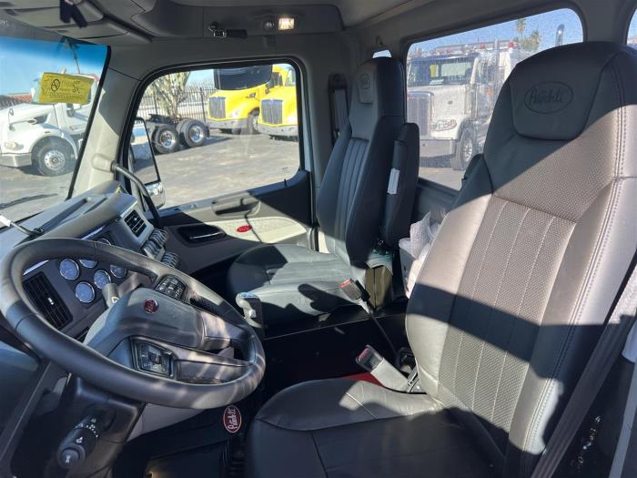 2027 Peterbilt 567-21