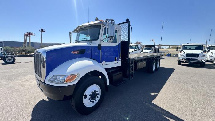 2015 Peterbilt 348-0