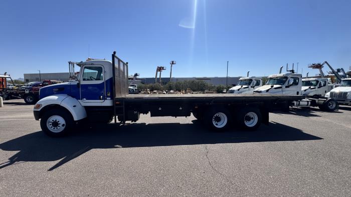 2015 Peterbilt 348-1