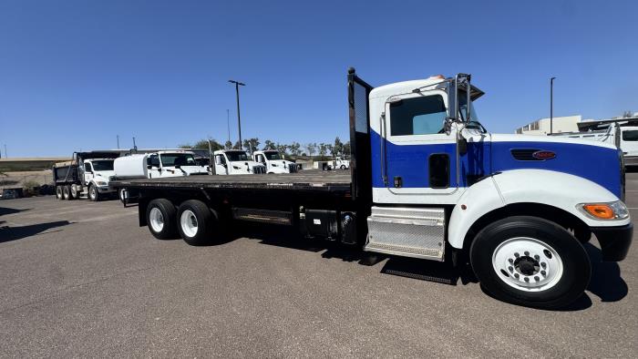 2015 Peterbilt 348-7