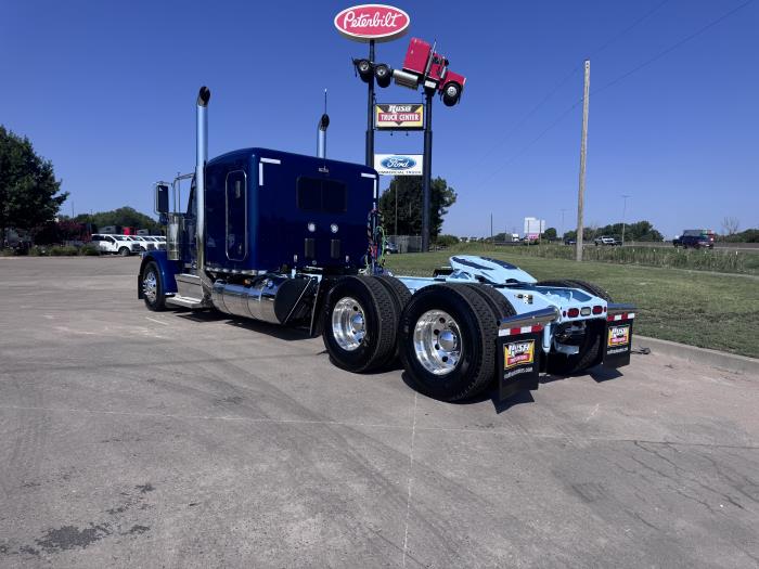 2027 Peterbilt 589-3