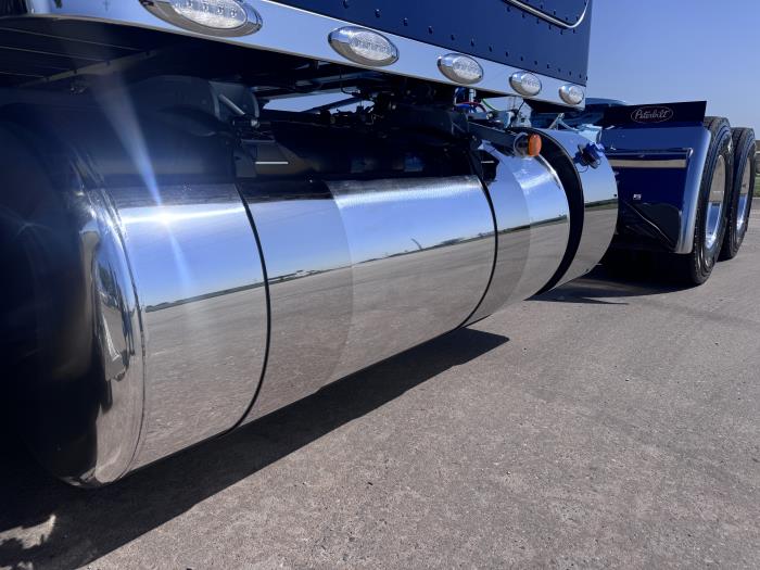 2027 Peterbilt 589-14