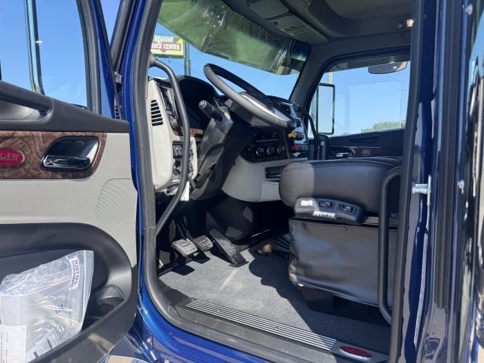 2027 Peterbilt 589-16