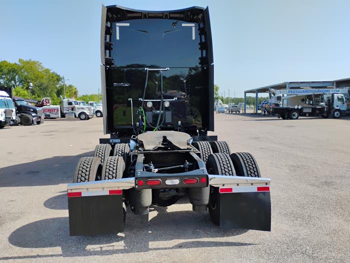 2023 Peterbilt 579-5