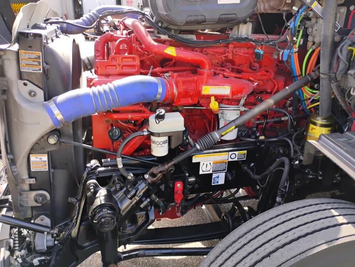 2023 Peterbilt 579-10