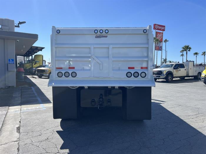 2026 Peterbilt 548-8