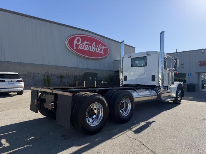 2027 Peterbilt 589-7