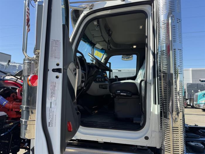 2027 Peterbilt 589-19