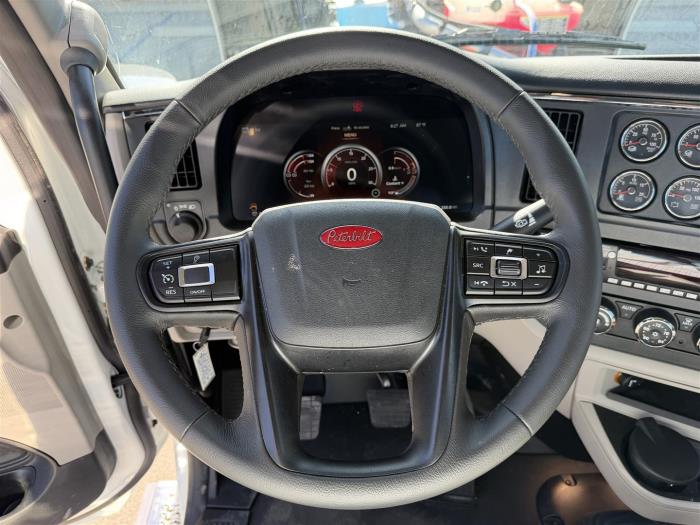 2027 Peterbilt 589-27
