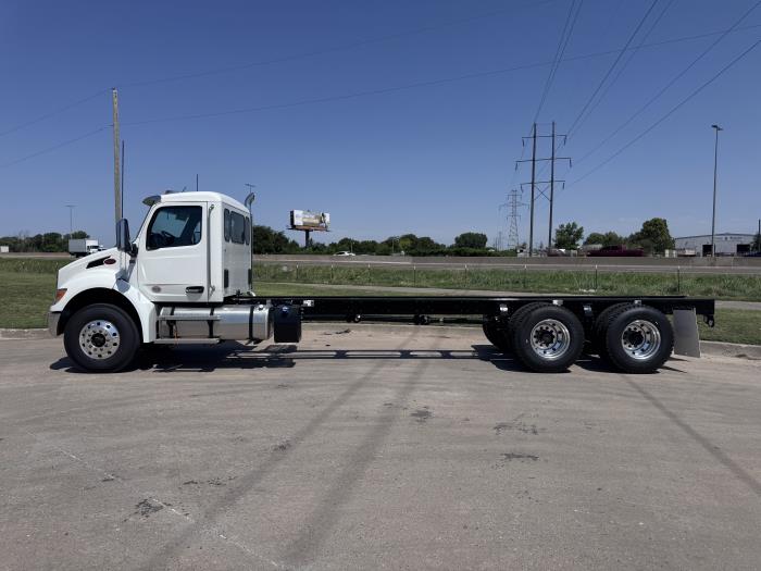 2027 Peterbilt 548-2