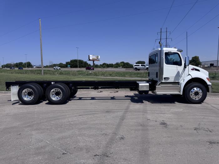 2027 Peterbilt 548-5