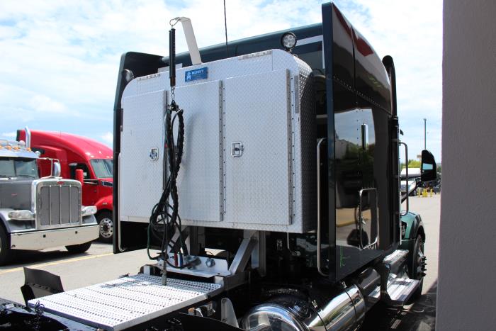 2023 Peterbilt 579-6