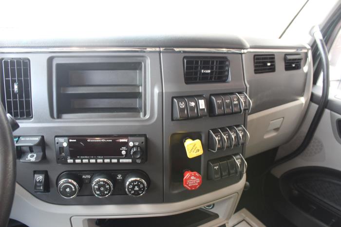 2023 Peterbilt 579-11