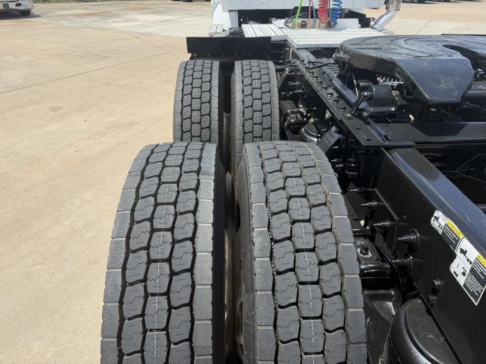 2020 Peterbilt 567-11