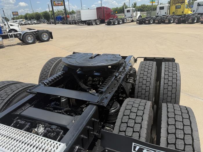 2020 Peterbilt 567-13