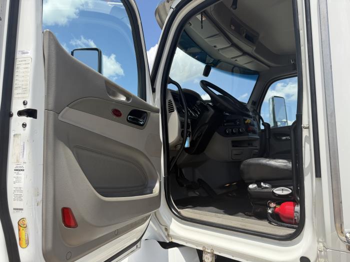 2020 Peterbilt 567-22
