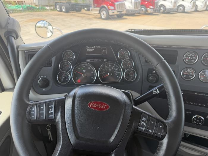 2020 Peterbilt 567-29