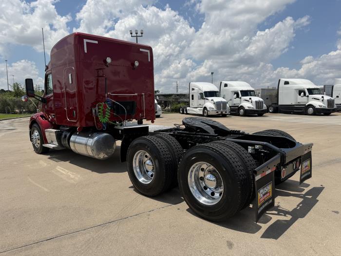 2020 Peterbilt 579-2