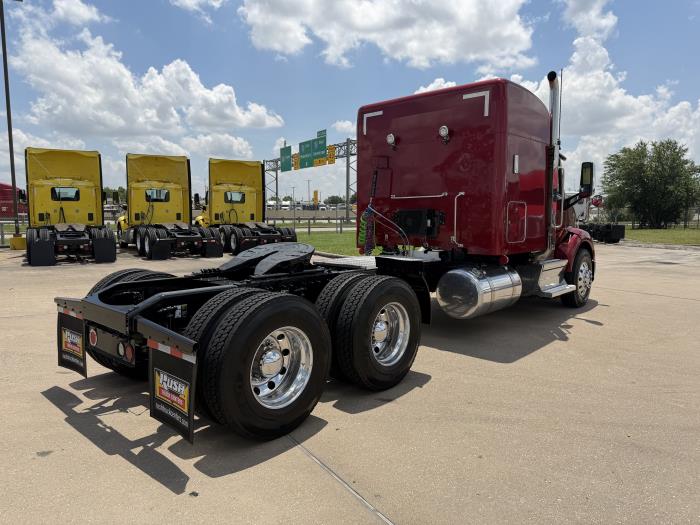 2020 Peterbilt 579-4