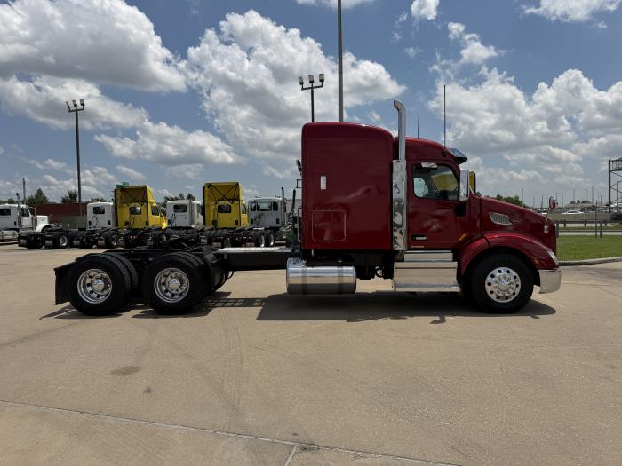 2020 Peterbilt 579-5