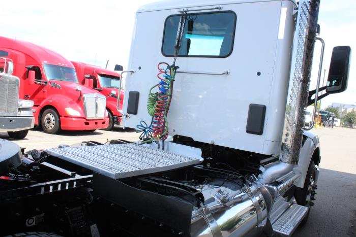 2021 Peterbilt 579-5