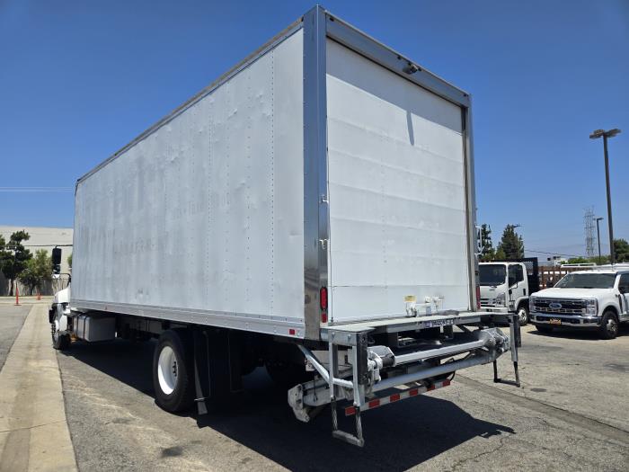 2019 Hino 268A-8