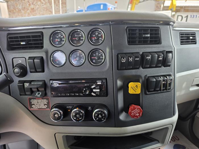 2020 Peterbilt 579-14