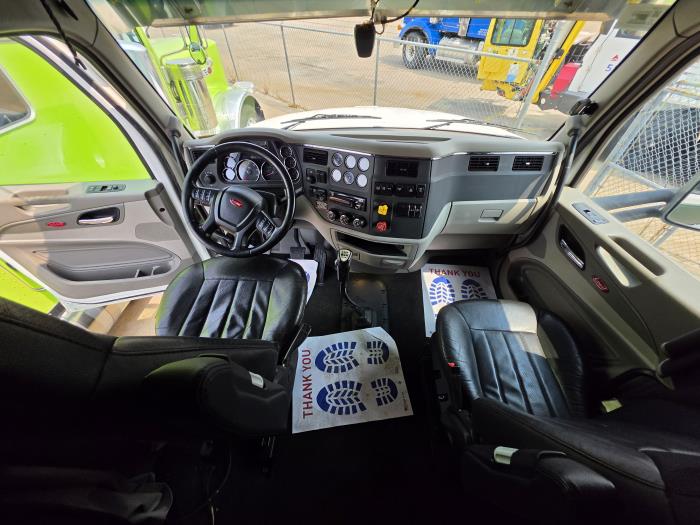 2020 Peterbilt 579-18