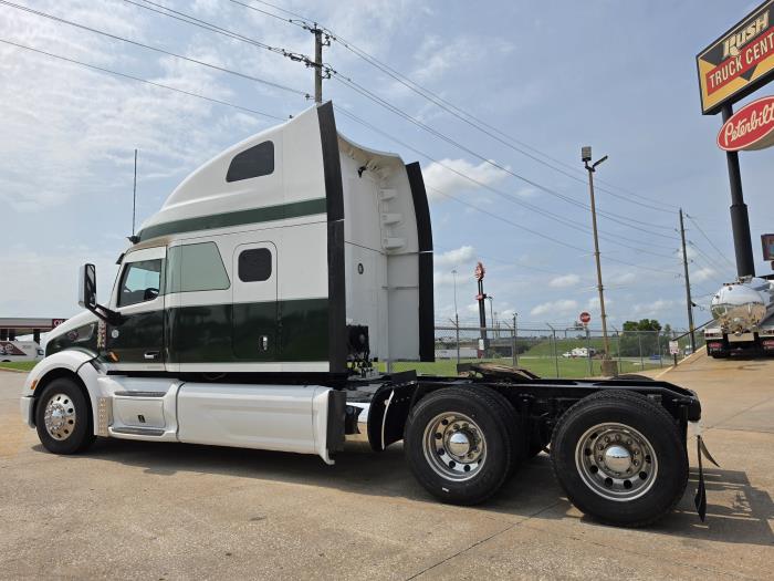 2020 Peterbilt 579-2