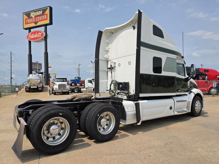 2020 Peterbilt 579-8