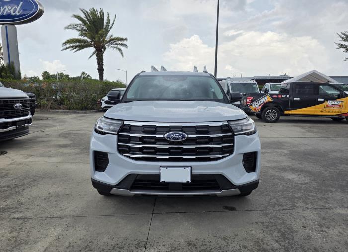 2026 Ford Explorer-14