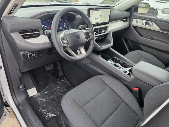 2026 Ford Explorer-17
