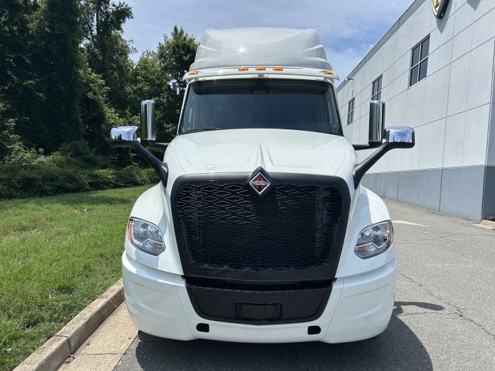 2027 International LT625-2