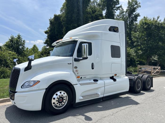 2027 International LT625-3