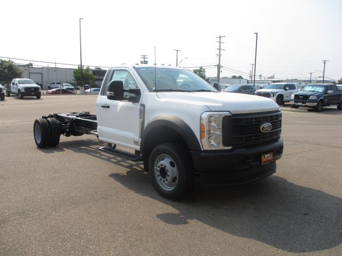 2026 Ford F-550-3